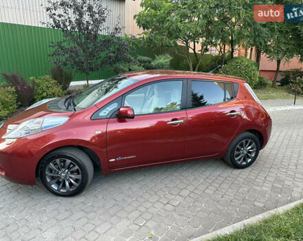 Червоний Ніссан Ліф, об'ємом двигуна 0 л та пробігом 122 тис. км за 5250 $, фото 27 на Automoto.ua