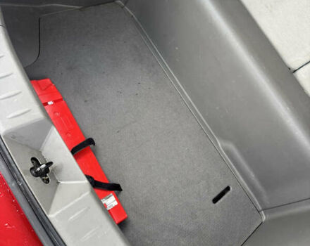 Красный Ниссан Лиф, объемом двигателя 0 л и пробегом 165 тыс. км за 4300 $, фото 24 на Automoto.ua