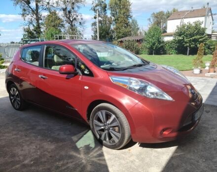 Червоний Ніссан Ліф, об'ємом двигуна 0 л та пробігом 165 тис. км за 5000 $, фото 2 на Automoto.ua