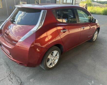 Червоний Ніссан Ліф, об'ємом двигуна 2 л та пробігом 133 тис. км за 4899 $, фото 2 на Automoto.ua
