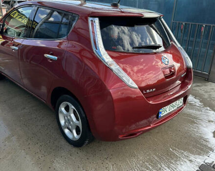 Красный Ниссан Лиф, объемом двигателя 0 л и пробегом 188 тыс. км за 4200 $, фото 6 на Automoto.ua