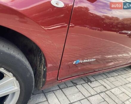 Красный Ниссан Лиф, объемом двигателя 0 л и пробегом 138 тыс. км за 4500 $, фото 5 на Automoto.ua