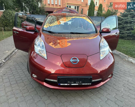 Червоний Ніссан Ліф, об'ємом двигуна 0 л та пробігом 122 тис. км за 5250 $, фото 3 на Automoto.ua