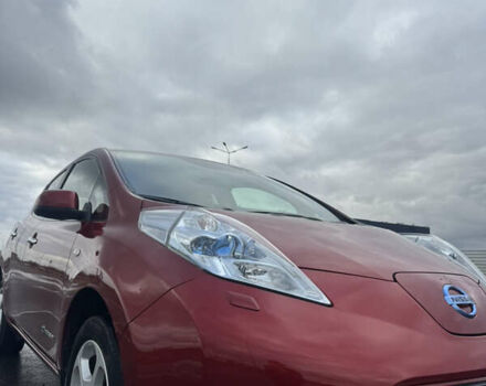 Красный Ниссан Лиф, объемом двигателя 0 л и пробегом 165 тыс. км за 4300 $, фото 2 на Automoto.ua