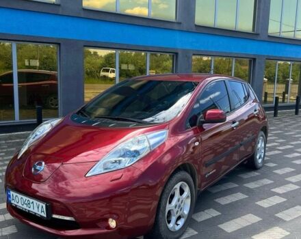 Красный Ниссан Лиф, объемом двигателя 0 л и пробегом 140 тыс. км за 5100 $, фото 7 на Automoto.ua