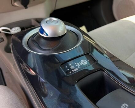 Красный Ниссан Лиф, объемом двигателя 0 л и пробегом 105 тыс. км за 6800 $, фото 9 на Automoto.ua