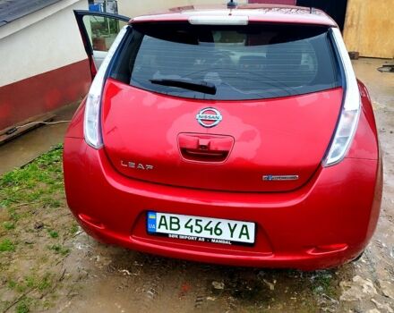 Красный Ниссан Лиф, объемом двигателя 0 л и пробегом 174 тыс. км за 4200 $, фото 7 на Automoto.ua