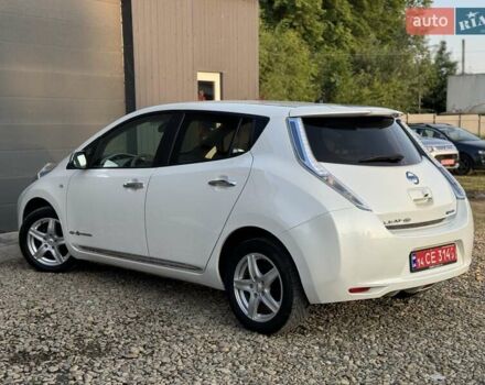 Червоний Ніссан Ліф, об'ємом двигуна 0 л та пробігом 90 тис. км за 5999 $, фото 23 на Automoto.ua