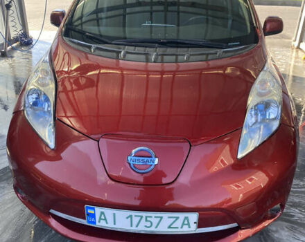 Красный Ниссан Лиф, объемом двигателя 0 л и пробегом 159 тыс. км за 5300 $, фото 4 на Automoto.ua
