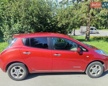 Красный Ниссан Лиф, объемом двигателя 0 л и пробегом 146 тыс. км за 5700 $, фото 6 на Automoto.ua