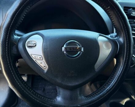 Красный Ниссан Лиф, объемом двигателя 0 л и пробегом 157 тыс. км за 6699 $, фото 9 на Automoto.ua