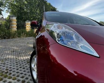 Красный Ниссан Лиф, объемом двигателя 0 л и пробегом 142 тыс. км за 6500 $, фото 21 на Automoto.ua