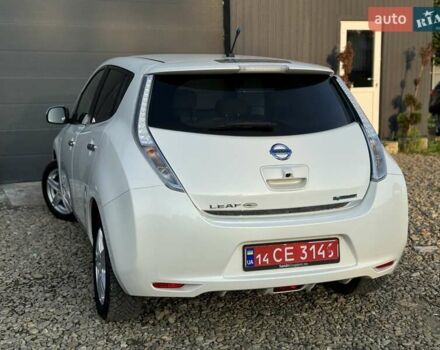 Червоний Ніссан Ліф, об'ємом двигуна 0 л та пробігом 90 тис. км за 5999 $, фото 26 на Automoto.ua