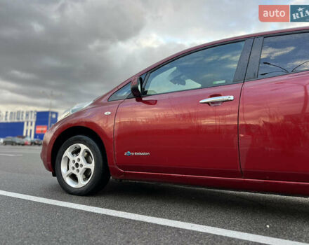 Красный Ниссан Лиф, объемом двигателя 0 л и пробегом 212 тыс. км за 7150 $, фото 4 на Automoto.ua