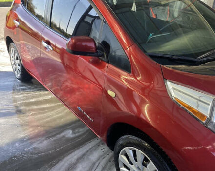 Красный Ниссан Лиф, объемом двигателя 0 л и пробегом 159 тыс. км за 5300 $, фото 3 на Automoto.ua