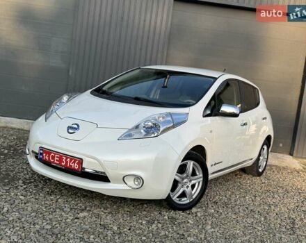 Червоний Ніссан Ліф, об'ємом двигуна 0 л та пробігом 90 тис. км за 5999 $, фото 17 на Automoto.ua