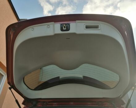 Красный Ниссан Лиф, объемом двигателя 0 л и пробегом 104 тыс. км за 7000 $, фото 21 на Automoto.ua