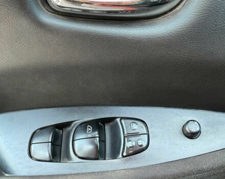 Красный Ниссан Лиф, объемом двигателя 0 л и пробегом 157 тыс. км за 6699 $, фото 8 на Automoto.ua