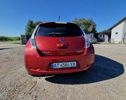 Красный Ниссан Лиф, объемом двигателя 0 л и пробегом 120 тыс. км за 6300 $, фото 1 на Automoto.ua