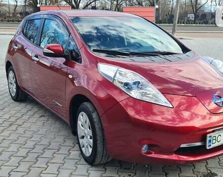 Красный Ниссан Лиф, объемом двигателя 0 л и пробегом 122 тыс. км за 4950 $, фото 2 на Automoto.ua