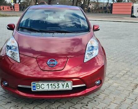 Красный Ниссан Лиф, объемом двигателя 0 л и пробегом 122 тыс. км за 4950 $, фото 3 на Automoto.ua