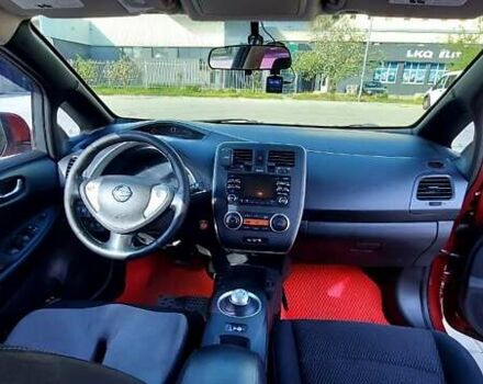 Красный Ниссан Лиф, объемом двигателя 0 л и пробегом 195 тыс. км за 8100 $, фото 12 на Automoto.ua