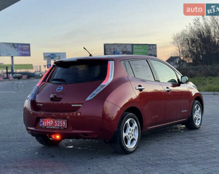 Красный Ниссан Лиф, объемом двигателя 0 л и пробегом 95 тыс. км за 5400 $, фото 17 на Automoto.ua