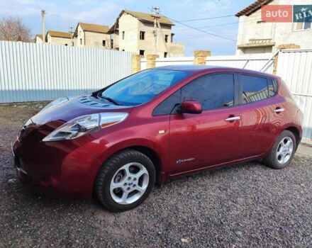 Червоний Ніссан Ліф, об'ємом двигуна 0 л та пробігом 113 тис. км за 9499 $, фото 2 на Automoto.ua