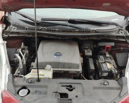 Червоний Ніссан Ліф, об'ємом двигуна 0 л та пробігом 113 тис. км за 9499 $, фото 5 на Automoto.ua