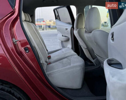 Красный Ниссан Лиф, объемом двигателя 0 л и пробегом 95 тыс. км за 5400 $, фото 28 на Automoto.ua