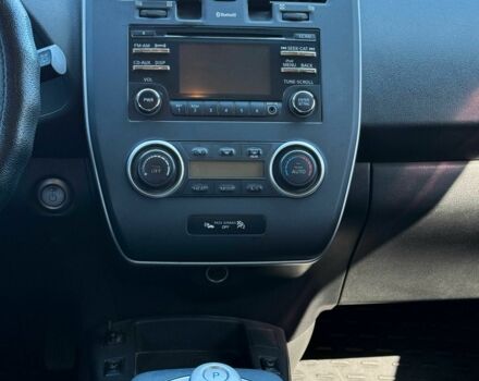 Красный Ниссан Лиф, объемом двигателя 0 л и пробегом 157 тыс. км за 6699 $, фото 11 на Automoto.ua