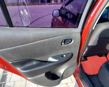 Красный Ниссан Лиф, объемом двигателя 0 л и пробегом 195 тыс. км за 8100 $, фото 2 на Automoto.ua