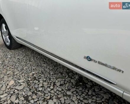 Червоний Ніссан Ліф, об'ємом двигуна 0 л та пробігом 90 тис. км за 5999 $, фото 4 на Automoto.ua