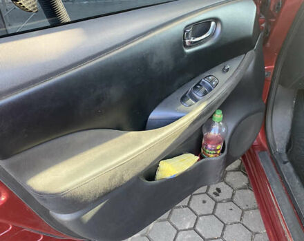 Красный Ниссан Лиф, объемом двигателя 0 л и пробегом 159 тыс. км за 5300 $, фото 10 на Automoto.ua