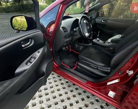 Красный Ниссан Лиф, объемом двигателя 0 л и пробегом 142 тыс. км за 6500 $, фото 10 на Automoto.ua