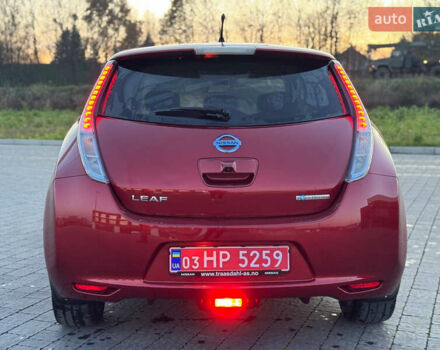 Красный Ниссан Лиф, объемом двигателя 0 л и пробегом 95 тыс. км за 5400 $, фото 13 на Automoto.ua