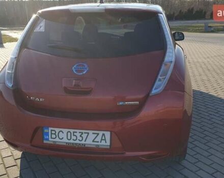 Красный Ниссан Лиф, объемом двигателя 0 л и пробегом 97 тыс. км за 8500 $, фото 2 на Automoto.ua