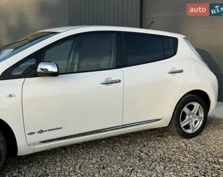 Червоний Ніссан Ліф, об'ємом двигуна 0 л та пробігом 90 тис. км за 5999 $, фото 15 на Automoto.ua