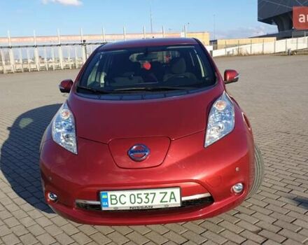 Красный Ниссан Лиф, объемом двигателя 0 л и пробегом 97 тыс. км за 8500 $, фото 1 на Automoto.ua