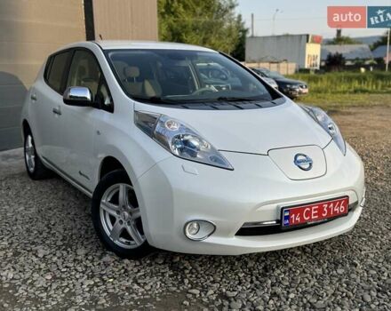 Червоний Ніссан Ліф, об'ємом двигуна 0 л та пробігом 90 тис. км за 5999 $, фото 9 на Automoto.ua