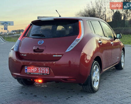 Красный Ниссан Лиф, объемом двигателя 0 л и пробегом 95 тыс. км за 5400 $, фото 2 на Automoto.ua