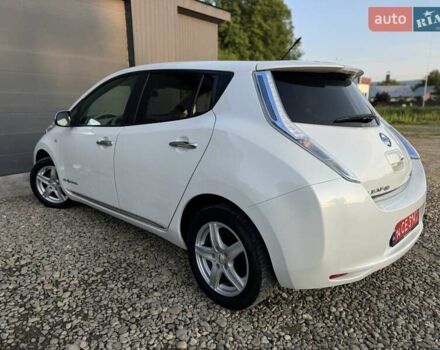 Червоний Ніссан Ліф, об'ємом двигуна 0 л та пробігом 90 тис. км за 5999 $, фото 21 на Automoto.ua