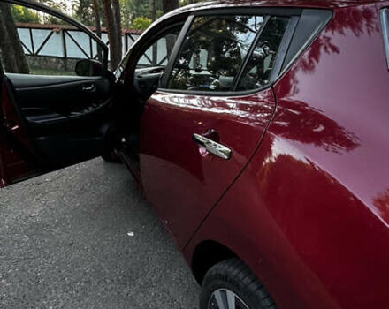 Червоний Ніссан Ліф, об'ємом двигуна 0 л та пробігом 127 тис. км за 8500 $, фото 2 на Automoto.ua