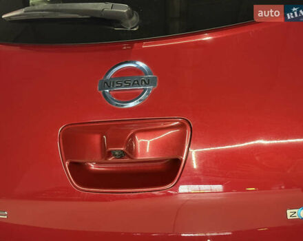 Красный Ниссан Лиф, объемом двигателя 0 л и пробегом 153 тыс. км за 6900 $, фото 42 на Automoto.ua