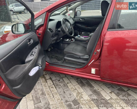 Красный Ниссан Лиф, объемом двигателя 0 л и пробегом 156 тыс. км за 6500 $, фото 17 на Automoto.ua