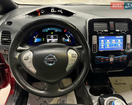 Красный Ниссан Лиф, объемом двигателя 0 л и пробегом 153 тыс. км за 6900 $, фото 75 на Automoto.ua