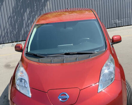 Красный Ниссан Лиф, объемом двигателя 0 л и пробегом 130 тыс. км за 8100 $, фото 8 на Automoto.ua