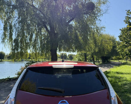 Красный Ниссан Лиф, объемом двигателя 0 л и пробегом 144 тыс. км за 6500 $, фото 3 на Automoto.ua