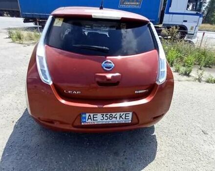 Червоний Ніссан Ліф, об'ємом двигуна 0 л та пробігом 168 тис. км за 5600 $, фото 2 на Automoto.ua
