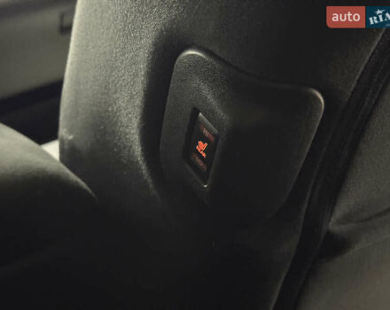 Красный Ниссан Лиф, объемом двигателя 0 л и пробегом 153 тыс. км за 6900 $, фото 60 на Automoto.ua